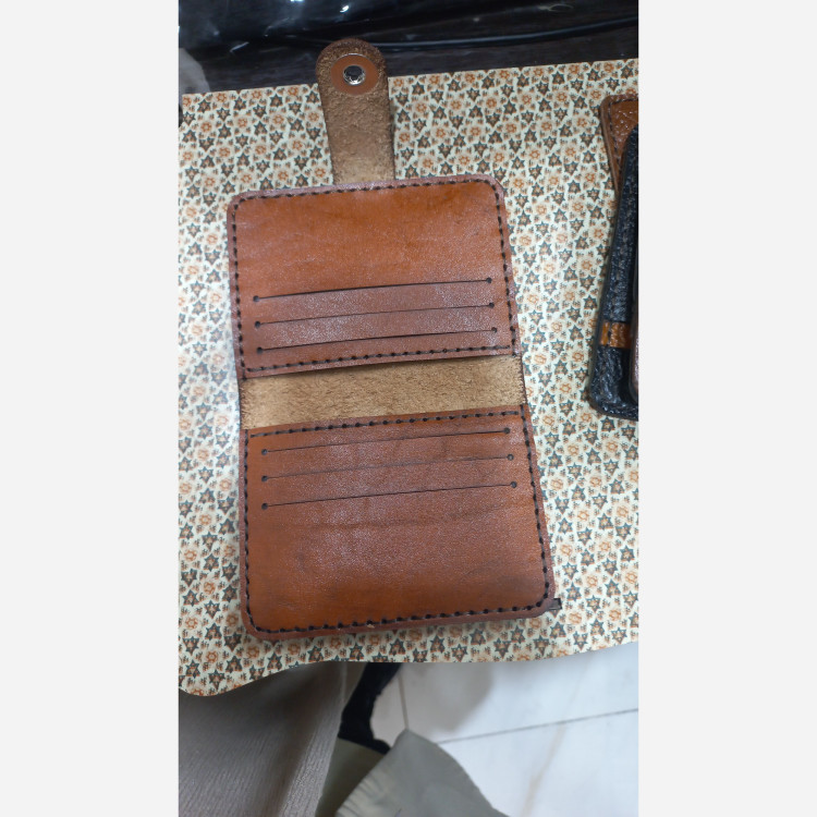 جا کارتی چرم گاوی طبیعی طرح تراکتور دکمه دار