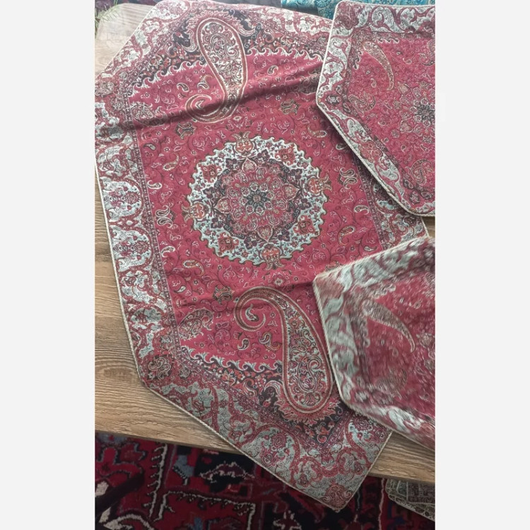 جلو مبلی و رومیزی سه تیکه ترمه آستردار رنگ قرمز
