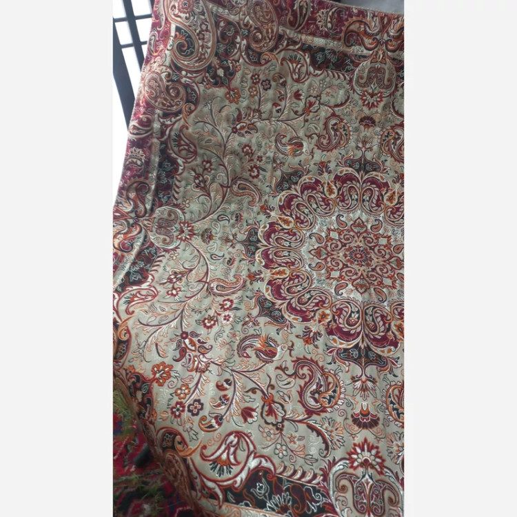 رومیزی پارچه ترمه رنگ کرمی زیتونی آستردار