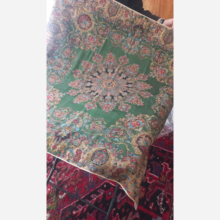 رومیزی پارچه ترمه رنگ سبز جنس ابریشم و آستردار