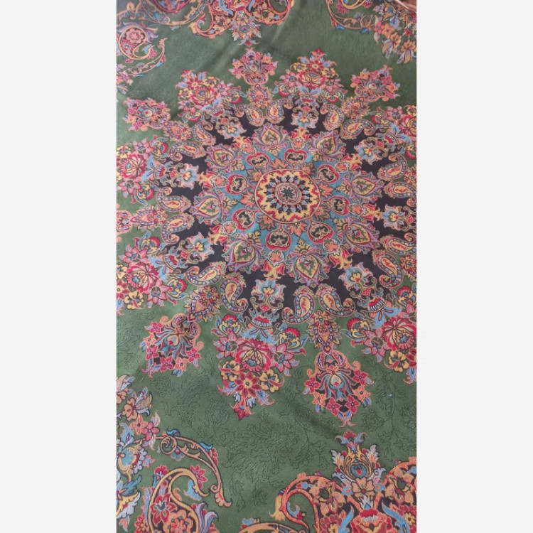 رومیزی پارچه ترمه رنگ سبز جنس ابریشم و آستردار