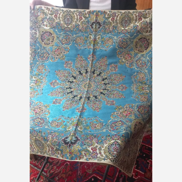 رومیزی پارچه ترمه آبی رنگ جنس ابریشم آستردار تک عددی