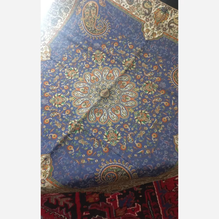 رومیزی پارچه آستردار ترمه یزد جنس ابریشم با نقش و نگاری خاص