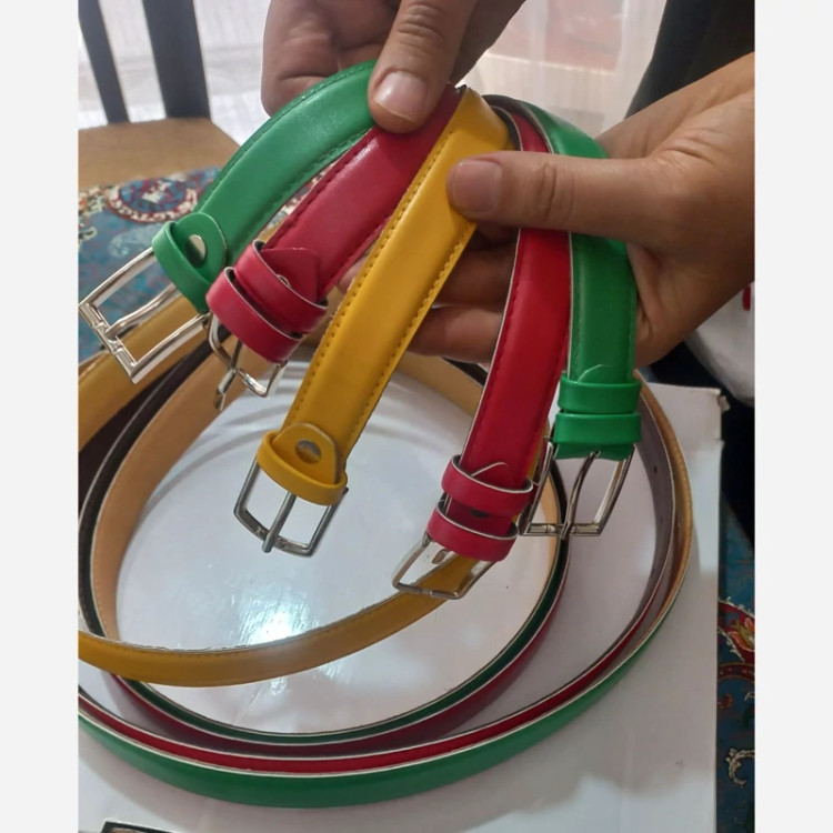 کمربند دخترانه یا زنانه رنگی مناسب لباس یا مانتو جنس چرم مصنوعی بسته یک عددی