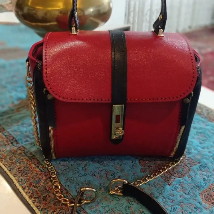 کیف دوشی زنانه فوق العاده خوش رنگ جنس چرم طبیعی