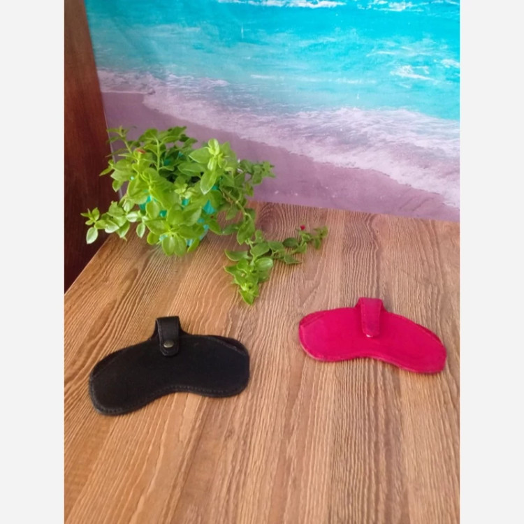 جا عینکی جنس چرم طبیعی مشکی رنگ یک عددی