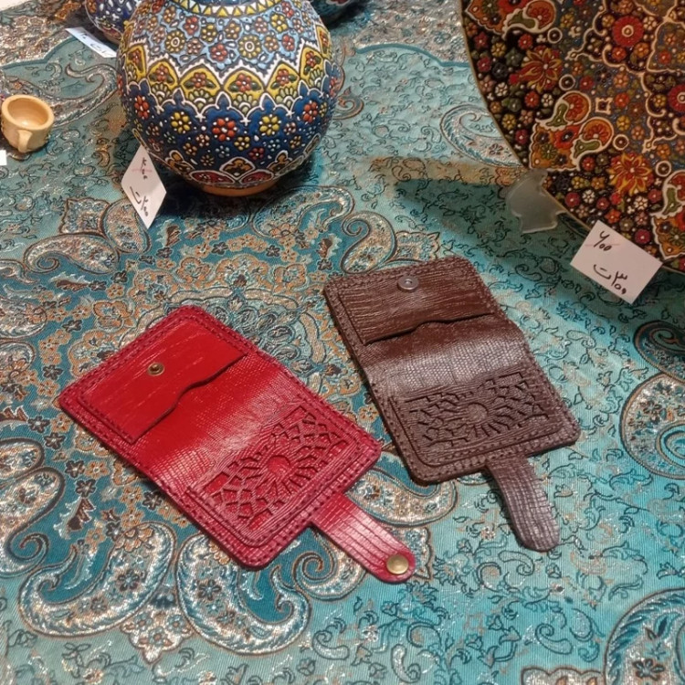 جا کارتی طرح اسلیمی چرم گاوی طبیعی سیاه رنگ