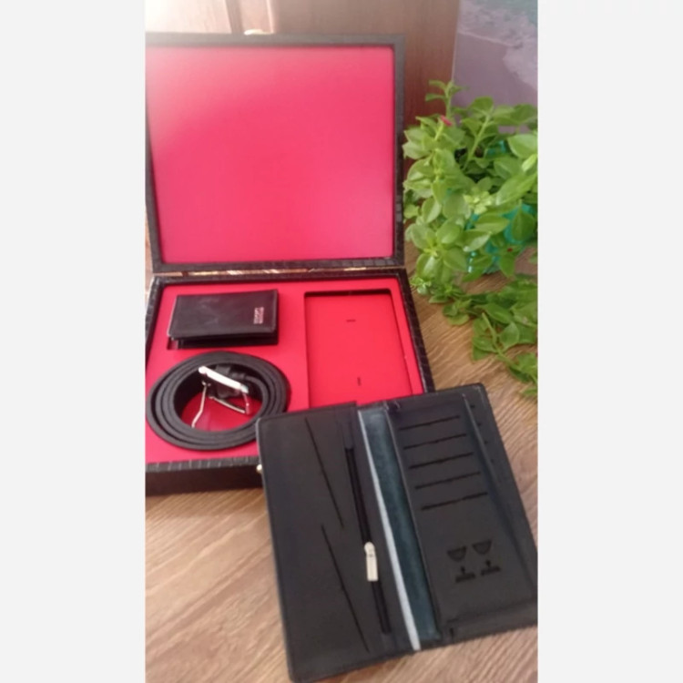 ست باکس کیف پول و کمربند و جا کارتی مردانه جنس چرم گاوی طبیعی