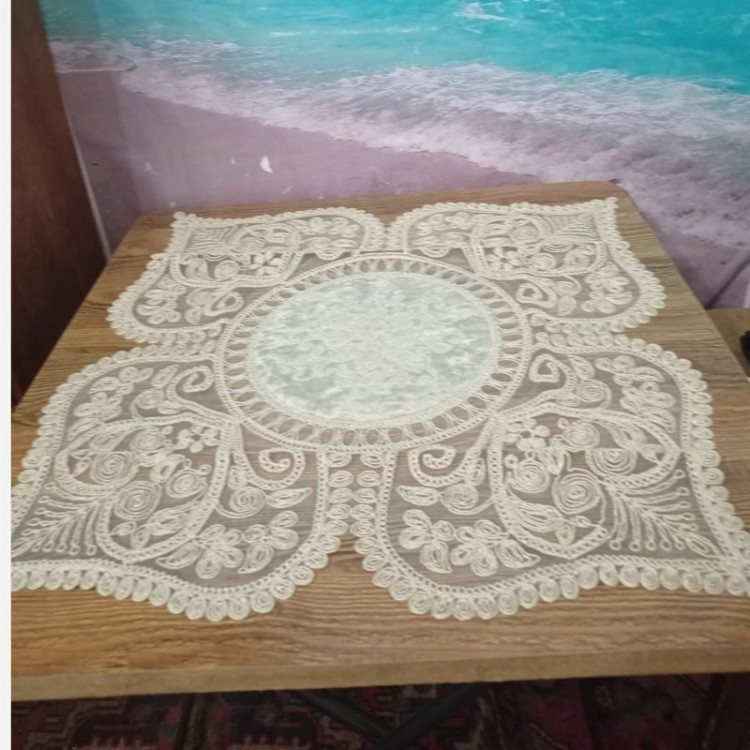 رومیزی قشنگ سه تیکه جنس دانتل بسته یک عددی