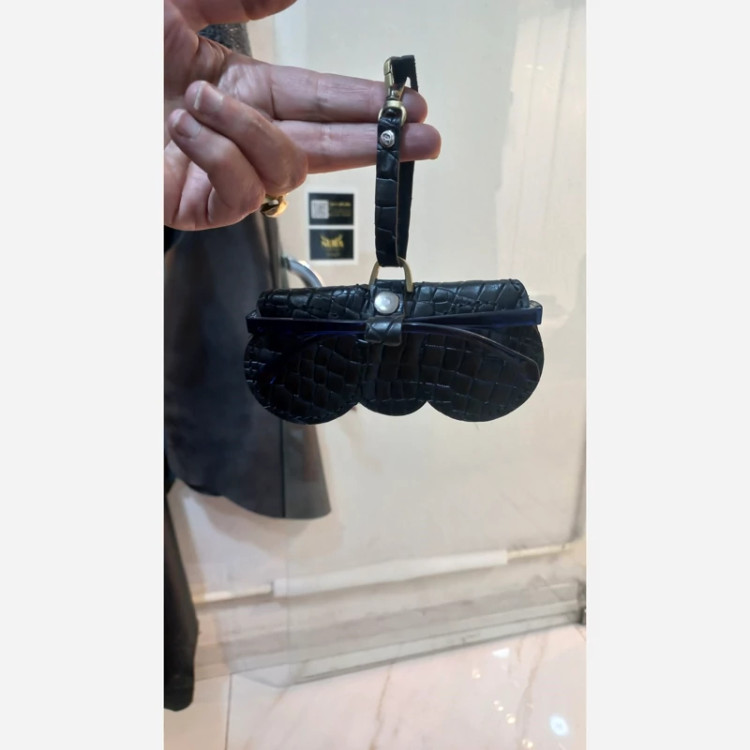 جا عینکی چرم گاوی طبیعی آویزی از کیف دوشی بسته یک عددی