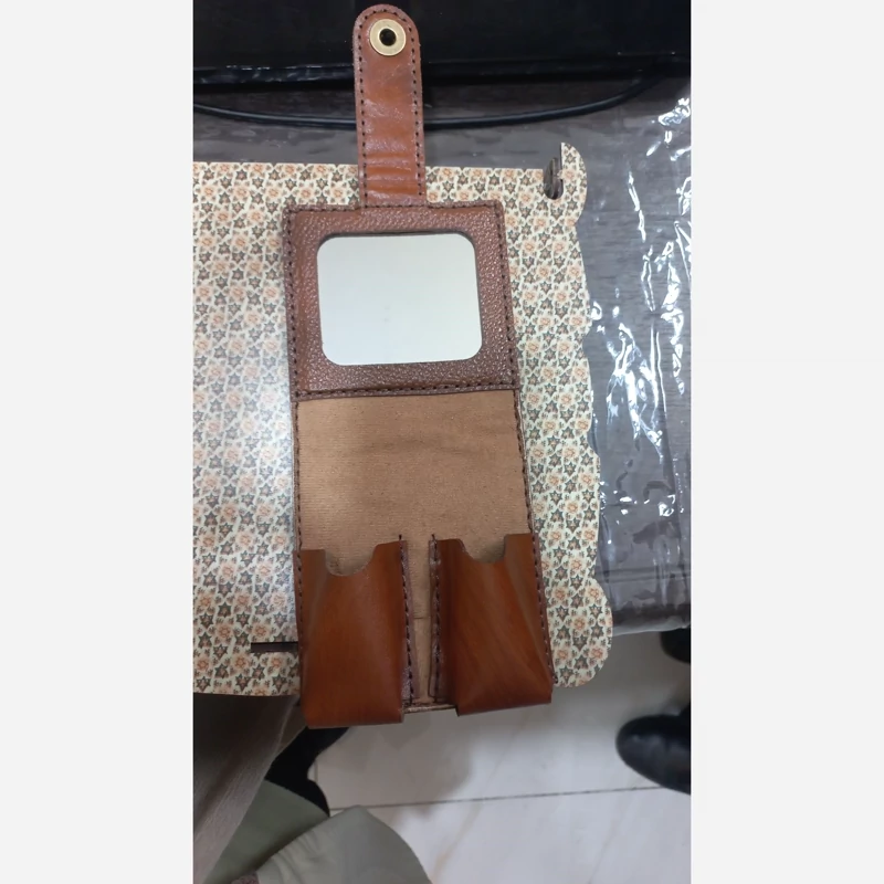 کیف آرایشی اینه دار مخصوص بانوان جنس چرم طبیعی گاوی