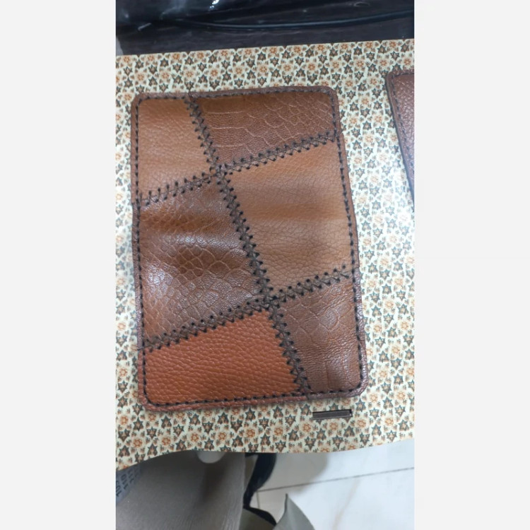 کیف و جا کارتی تیکه دوزی شده جنس چرم گاوی طبیعی داخل و بیرون