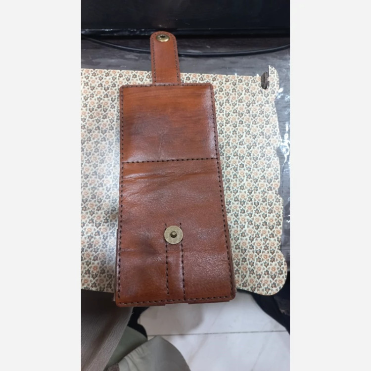 کیف آرایشی اینه دار مخصوص بانوان جنس چرم طبیعی گاوی