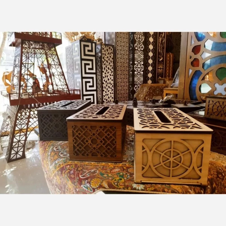 جا دستمال کاغذی چوبی با طرح و نگاری خاص