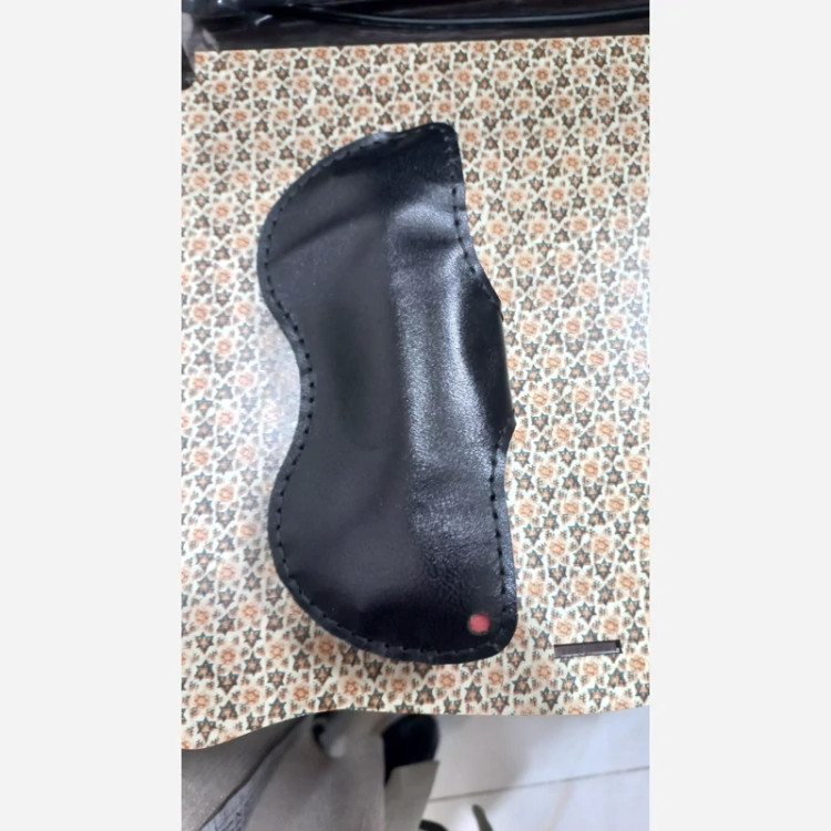 قاب عینک یا جا عینکی جنس چرم طبیعی گاوی زبانه دار