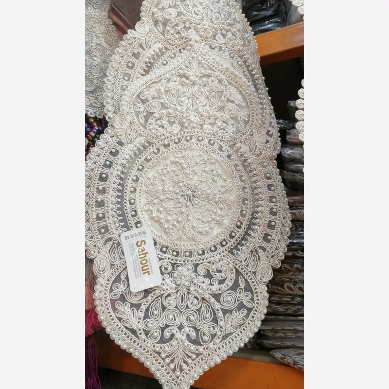 رومیزی سه تیکه رنگ سفید جنس دانتل