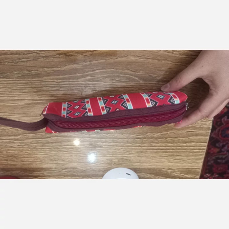 جامدادی قرمز کوچک جادار